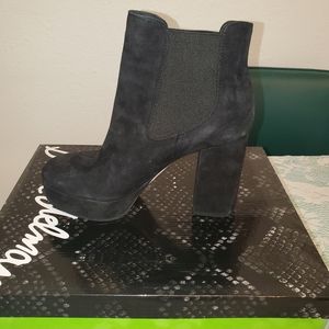 Sam Edelman Abella suede booties
